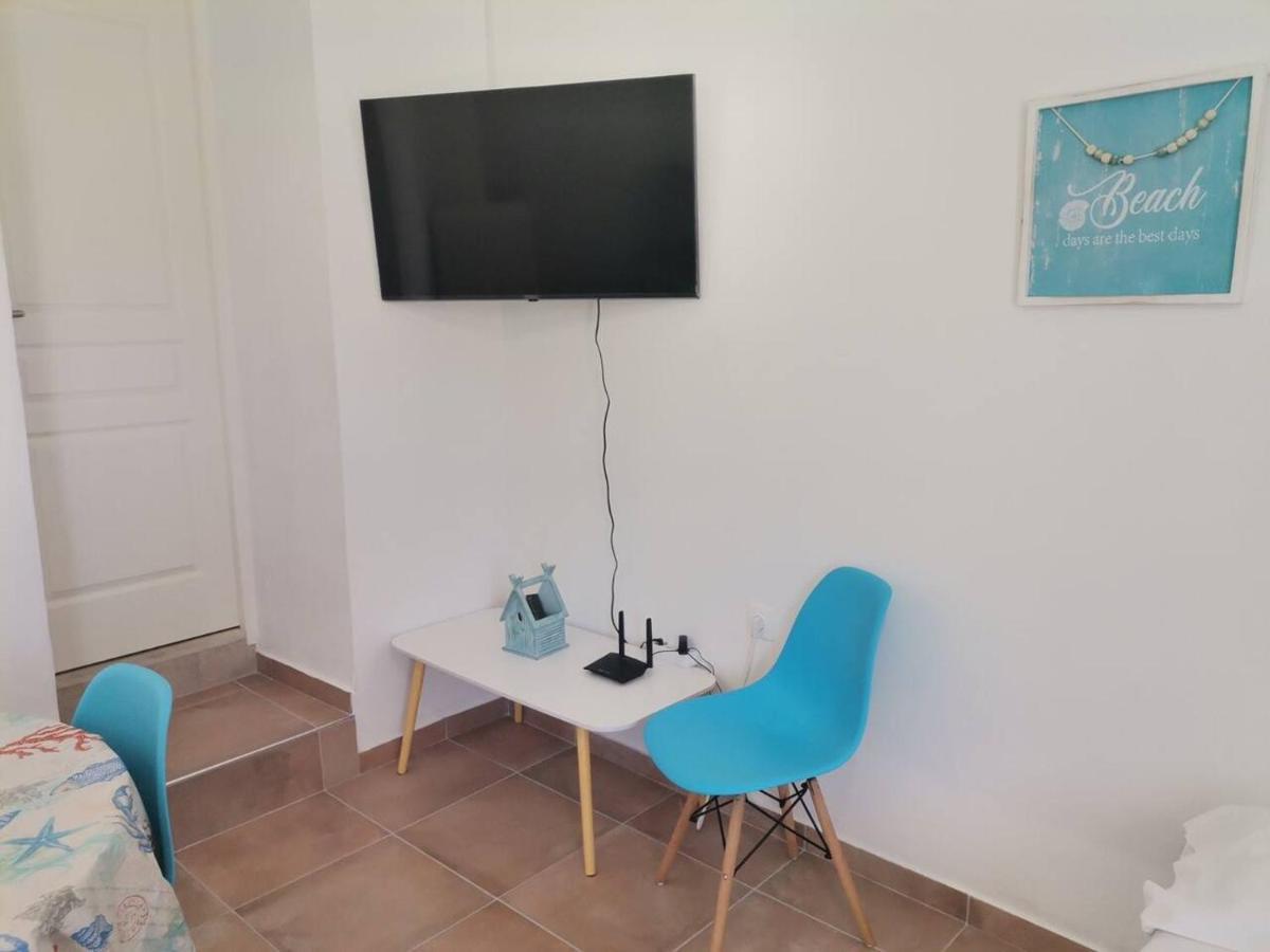 Blue Central Apt 10 Min To The Port/ Wash Machine Lávrion Esterno foto